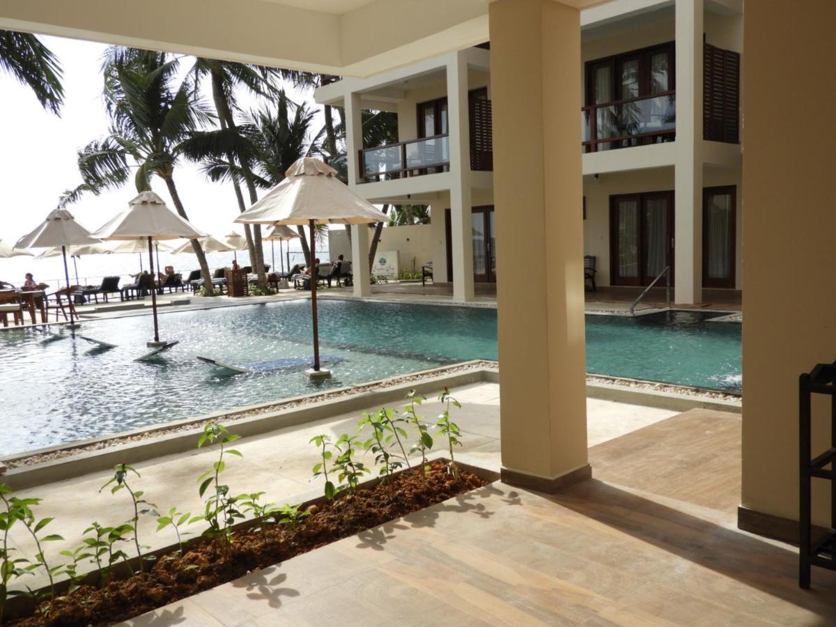 Sapphire Seas Beachfront Hotel Hikkaduwa Exterior photo